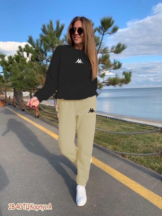 Спортивный костюм 22946167