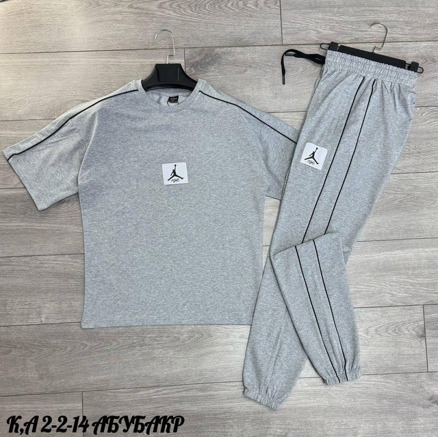 Спортивный костюм 22947160