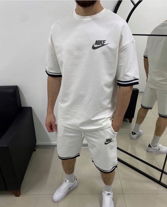 Спортивный костюм 22947144