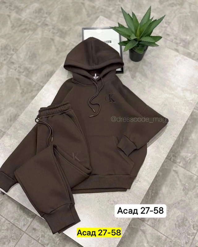 Спортивный костюм 22947490