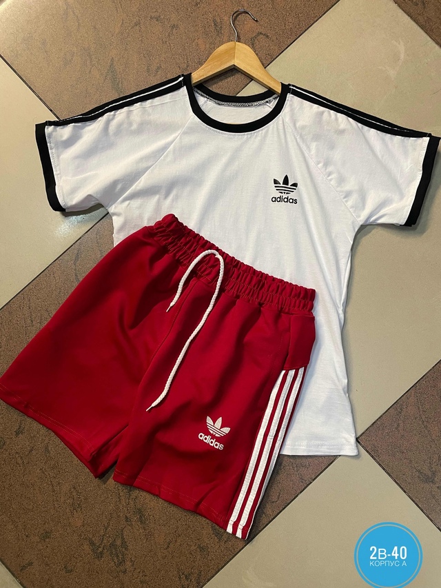 Спортивный костюм 22946346