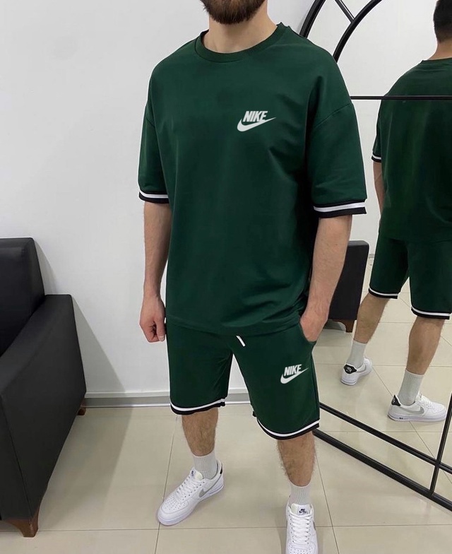 Спортивный костюм 22947144