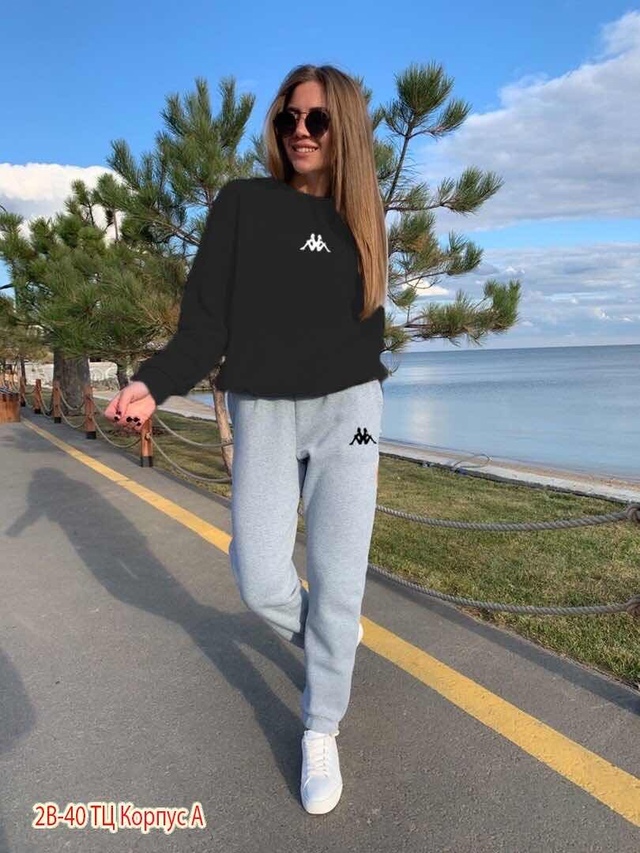 Спортивный костюм 22946167