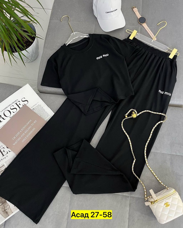 Спортивный костюм 22947612