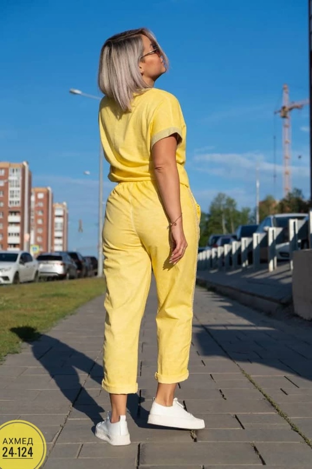 Спортивный костюм 22947473