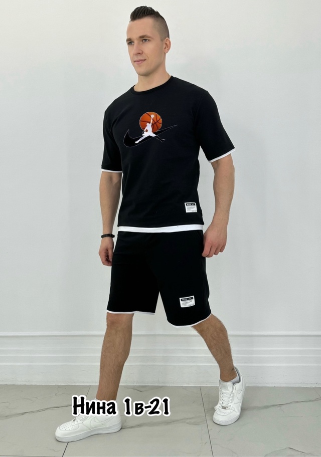 Спортивный костюм 22949543