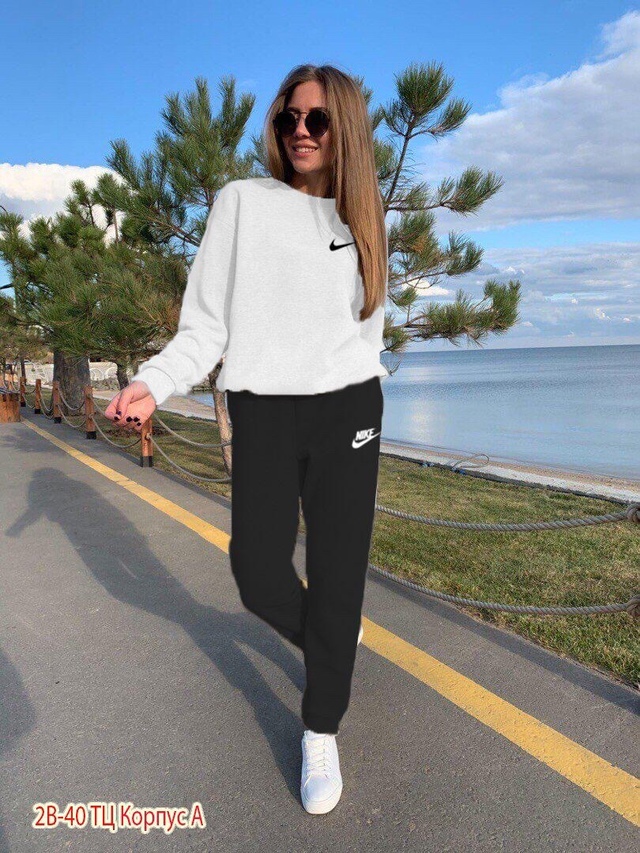 Спортивный костюм 22949856