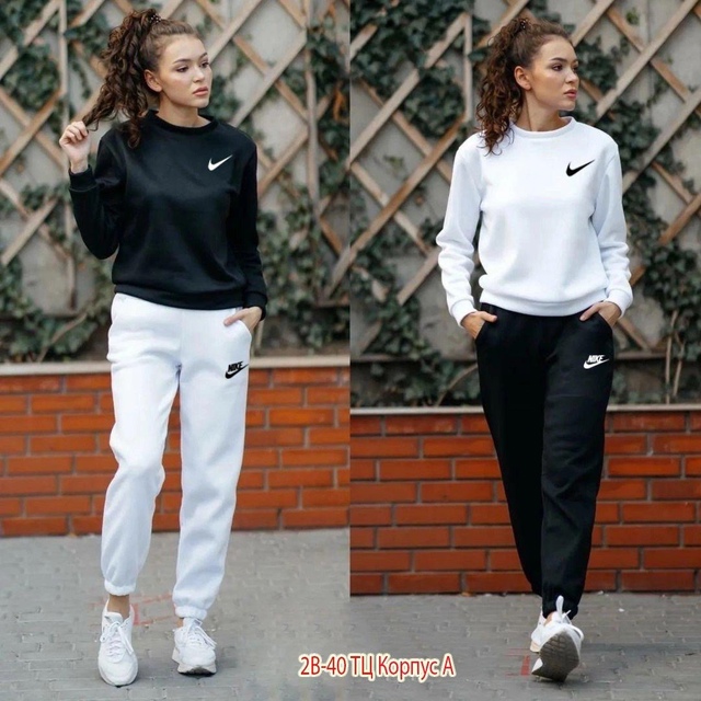 Спортивный костюм 22949856