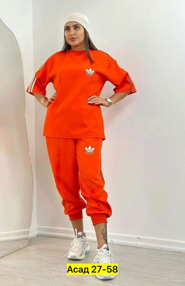 Спортивный костюм 22949333