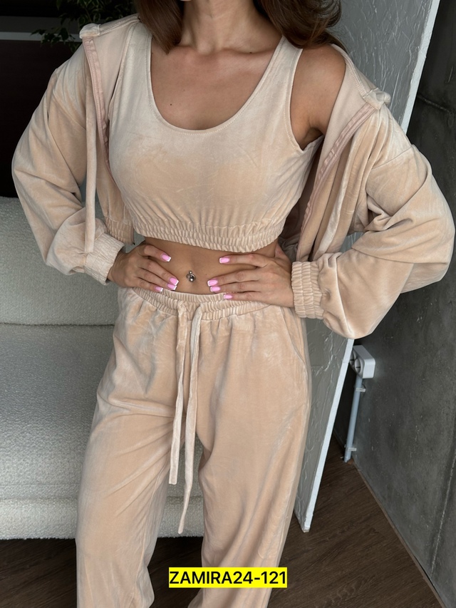 Спортивный костюм 22948378