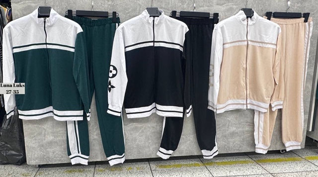 Спортивный костюм 22950950