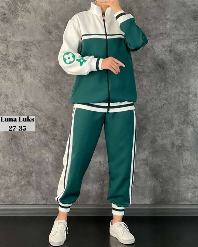 Спортивный костюм 22950950