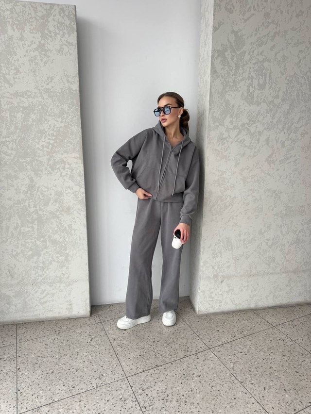 Спортивный костюм 22951261