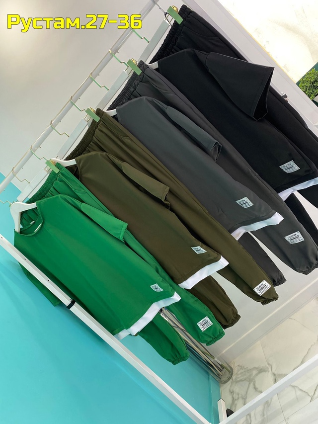 Спортивный костюм 22951934