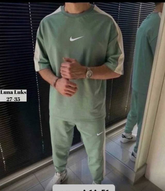 Спортивный костюм 22952071