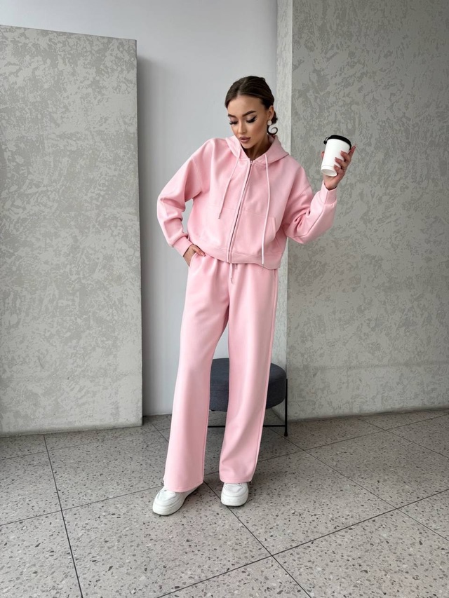 Спортивный костюм 22951257