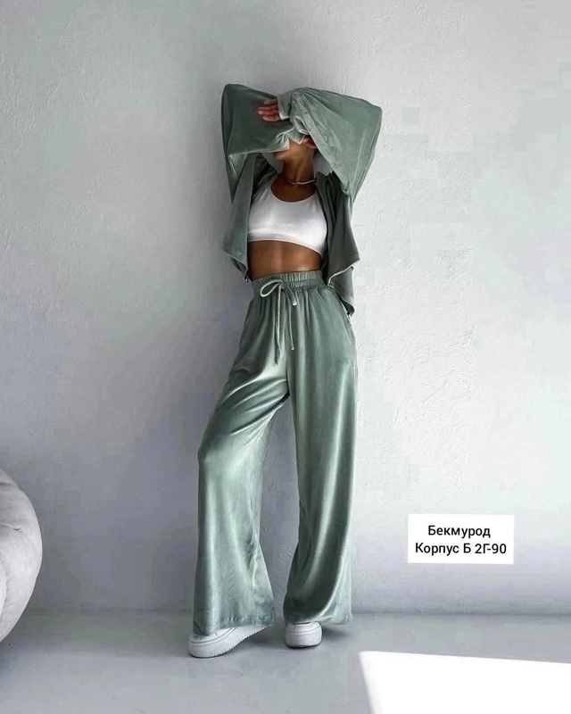 Спортивный костюм 22954965