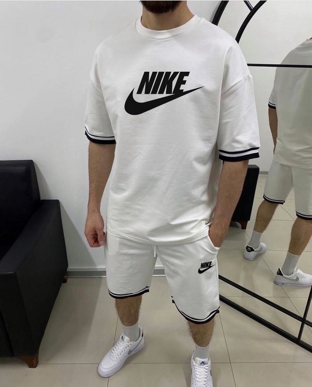 Спортивный костюм 22957164