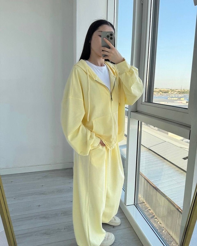 Спортивный костюм 22957524