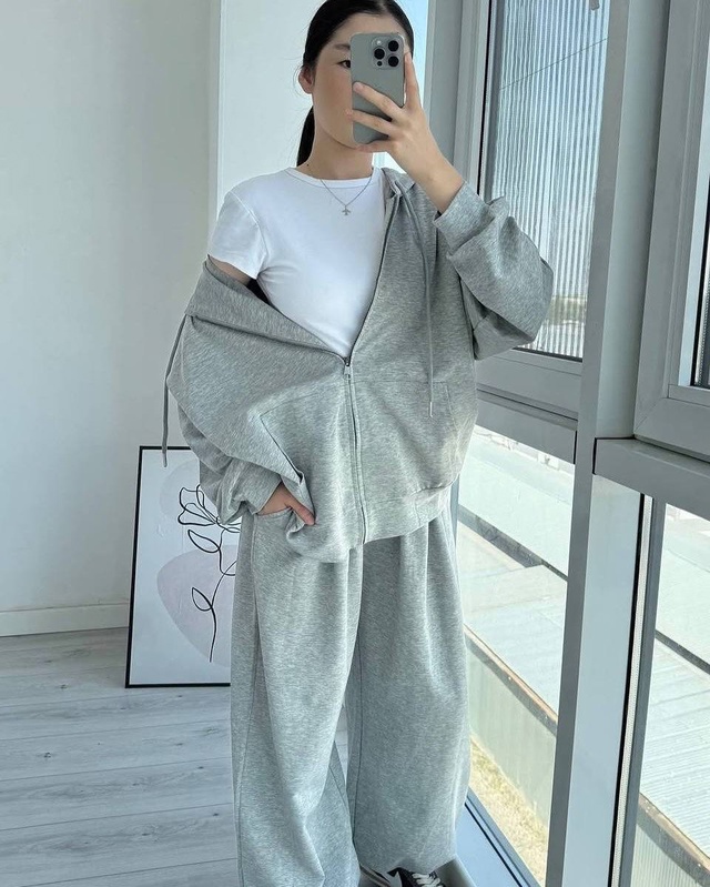 Спортивный костюм 22957524