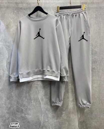 Спортивный костюм 22956248