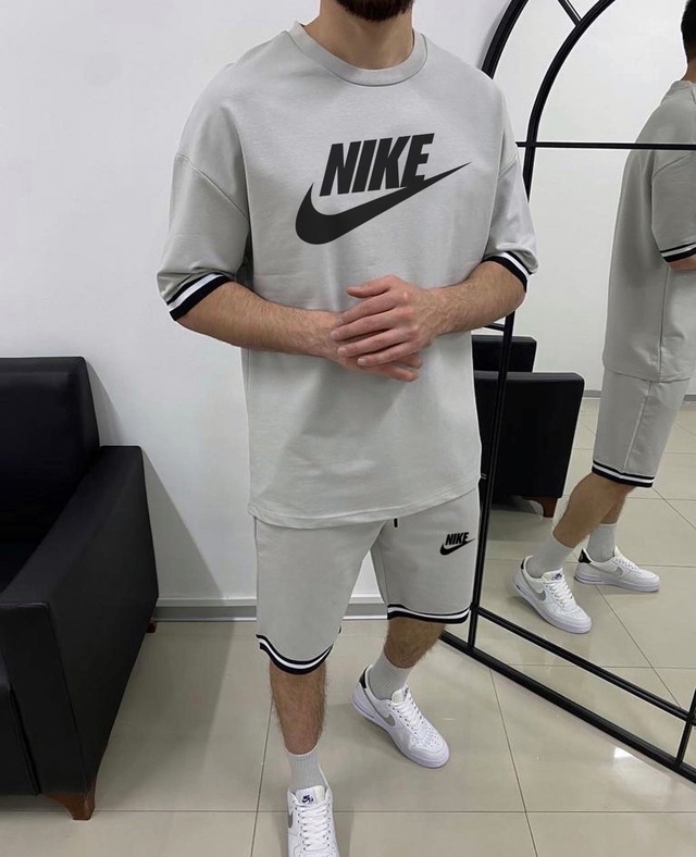 Спортивный костюм 22957164