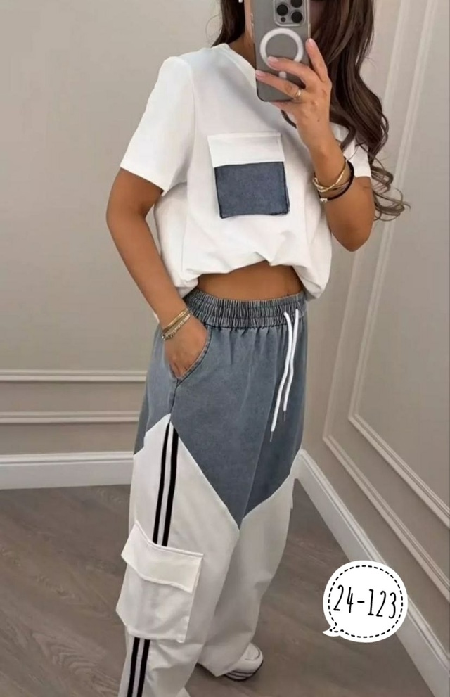 Спортивный костюм 22959185