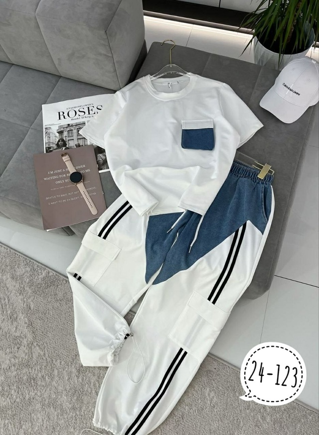 Спортивный костюм 22959185