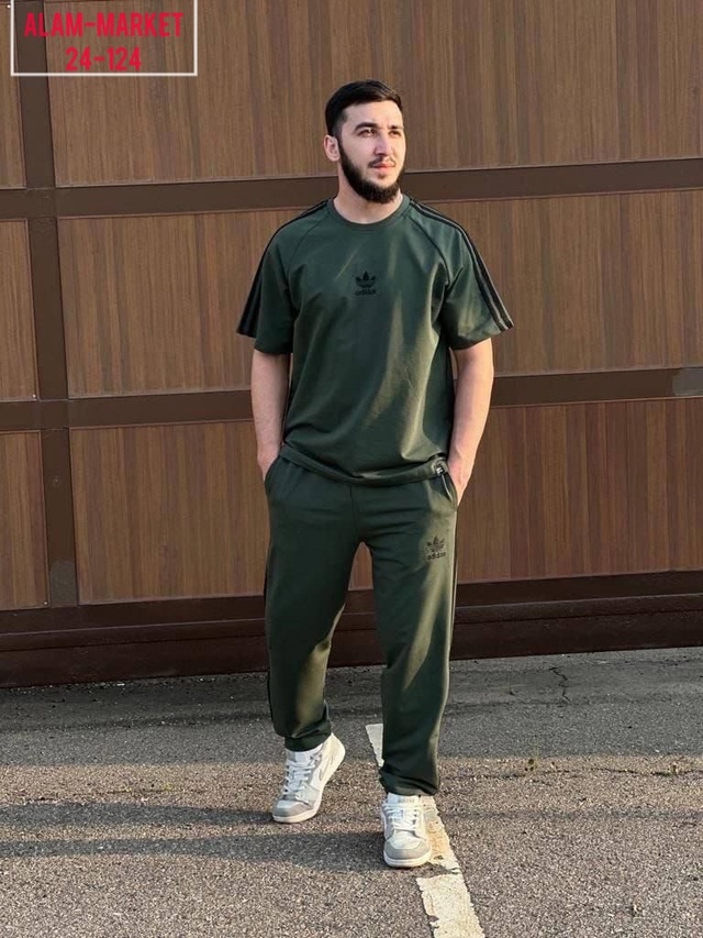 Спортивный костюм 22958458