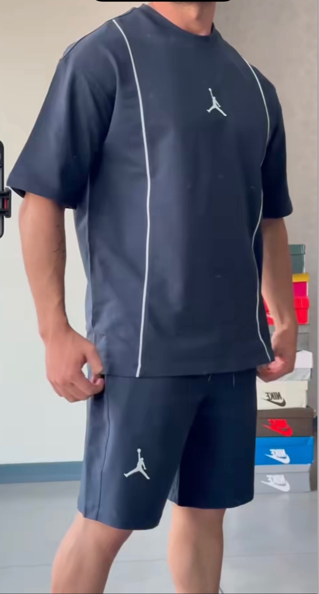 Спортивный костюм 22960777