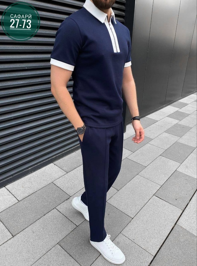 Спортивный костюм 22960652