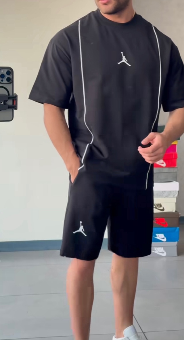 Спортивный костюм 22960777