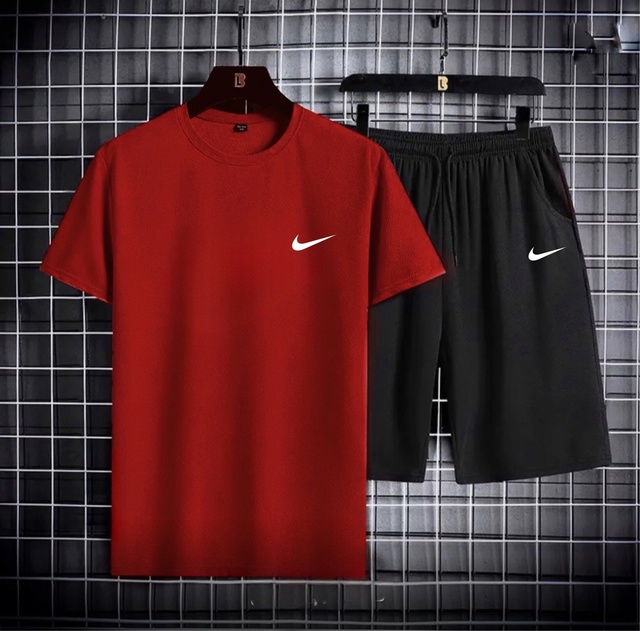 Спортивный костюм 22964218