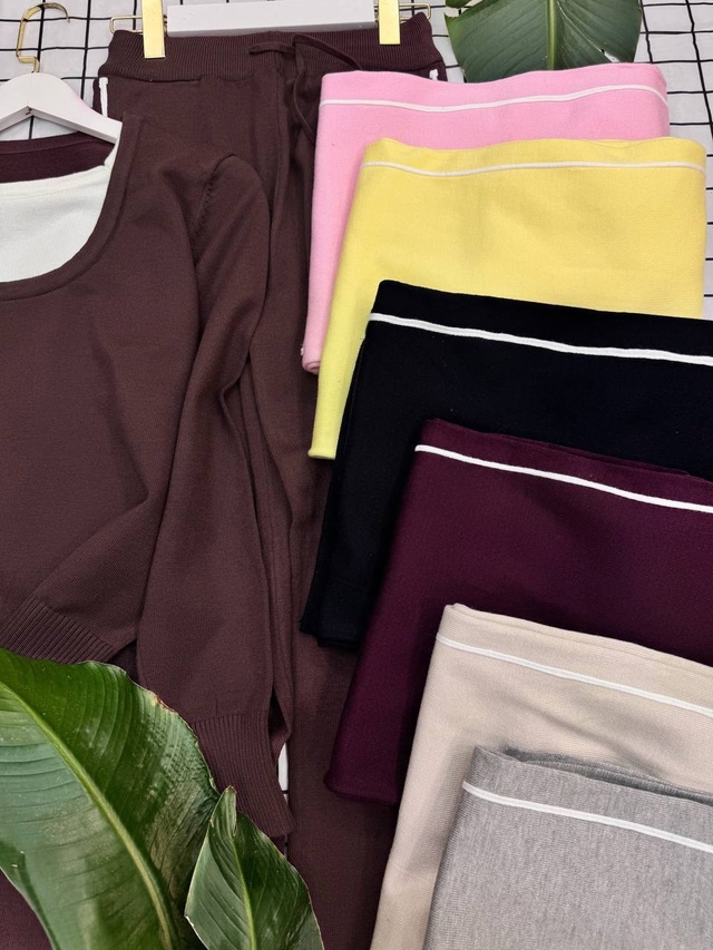 Спортивный костюм 22965240