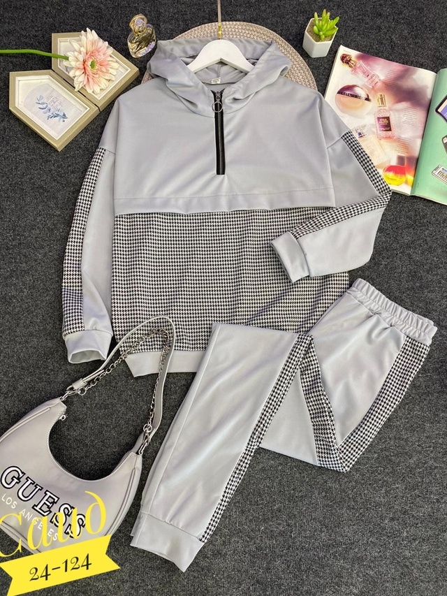 Спортивный костюм 22966016