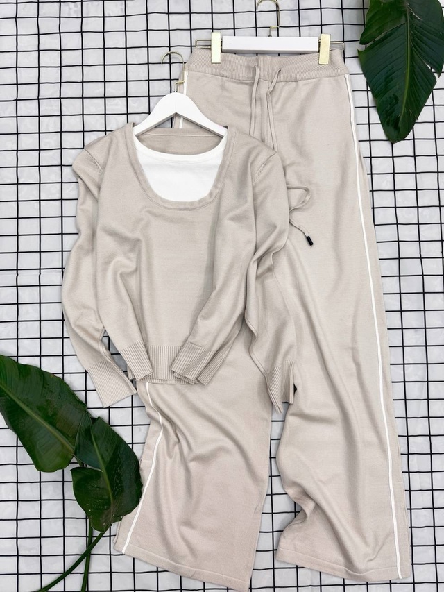 Спортивный костюм 22965240