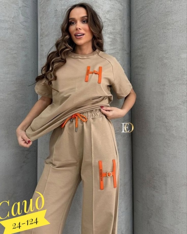 Спортивный костюм 22966013