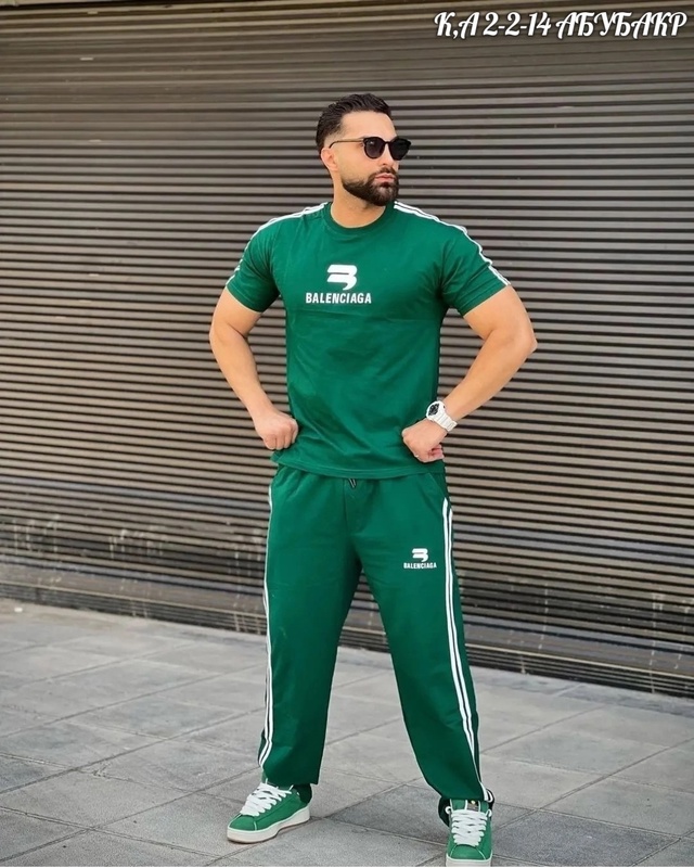 Спортивный костюм 22966812