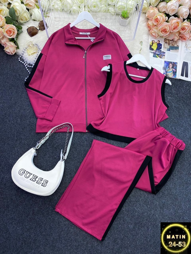 Спортивный костюм 22966144