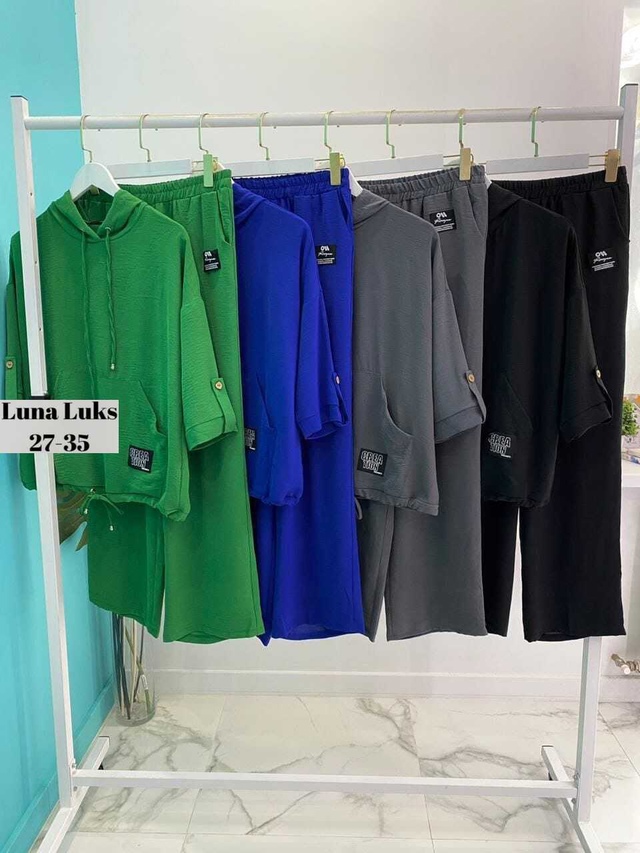 Спортивный костюм 22968298