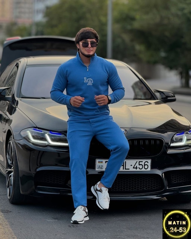 Спортивный костюм 22971089