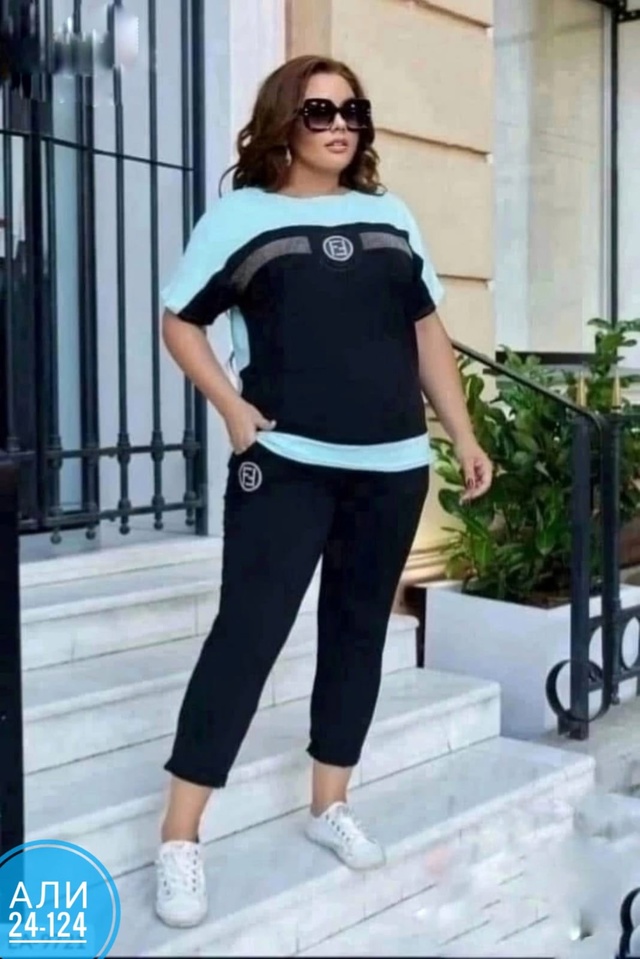 Спортивный костюм 22971854