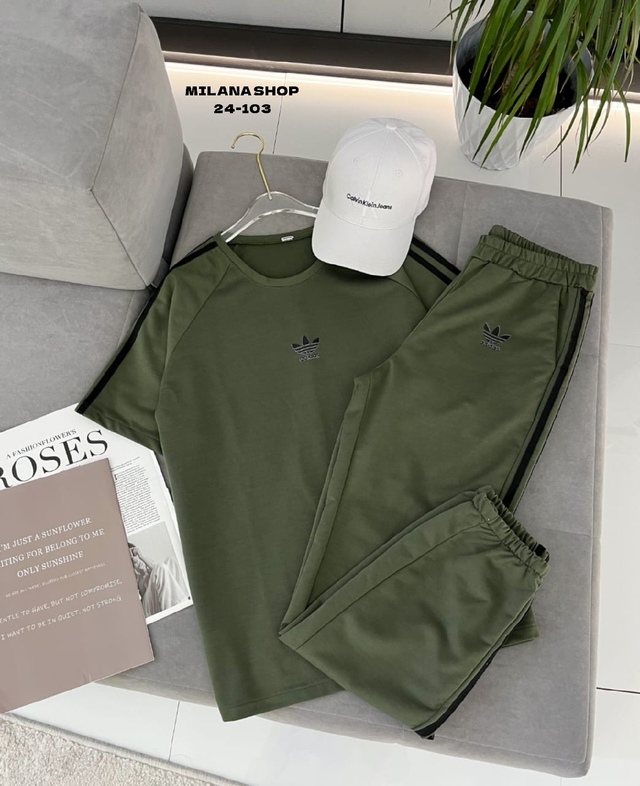 Спортивный костюм 22973157