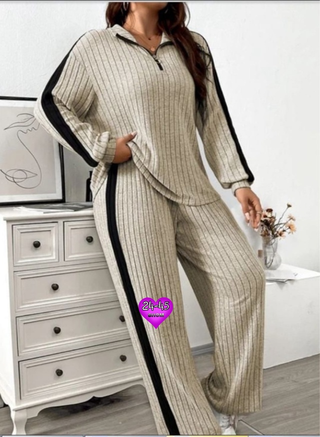 Спортивный костюм 22974450