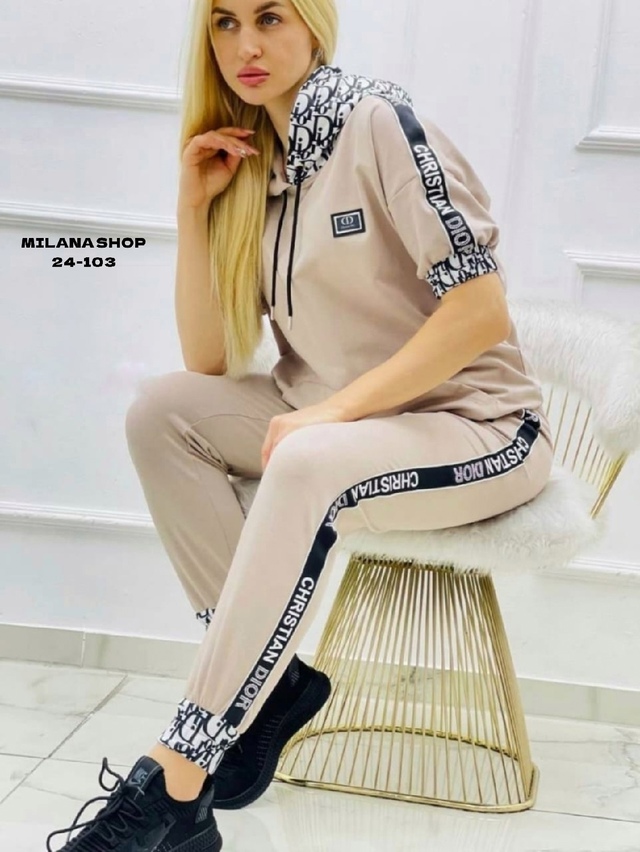 Спортивный костюм 22975672