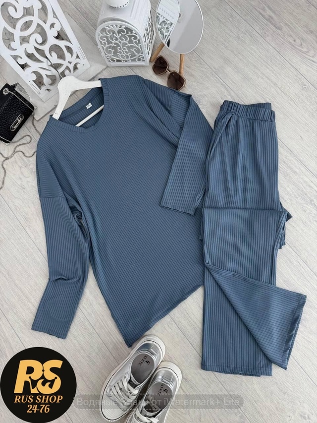 Спортивный костюм 22977544