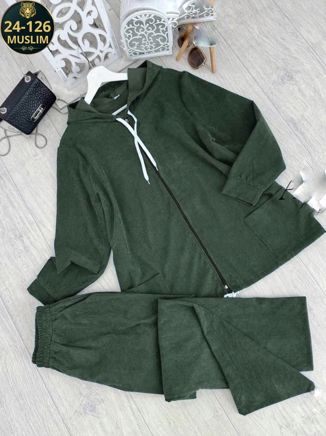 Спортивный костюм 22976416