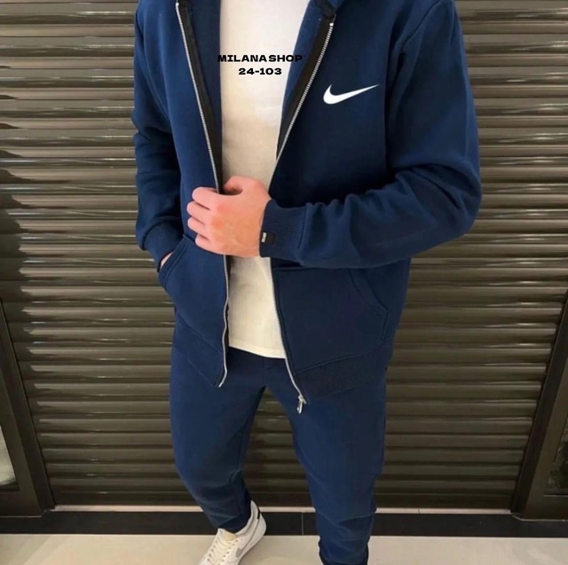 Спортивный костюм 22979611