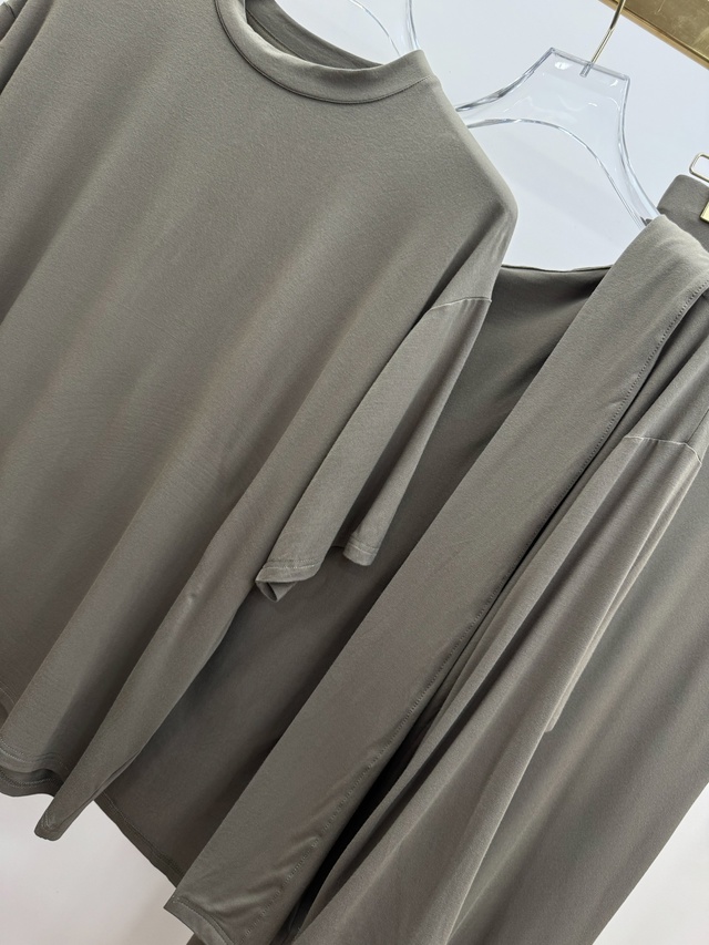 Костюм 22991357