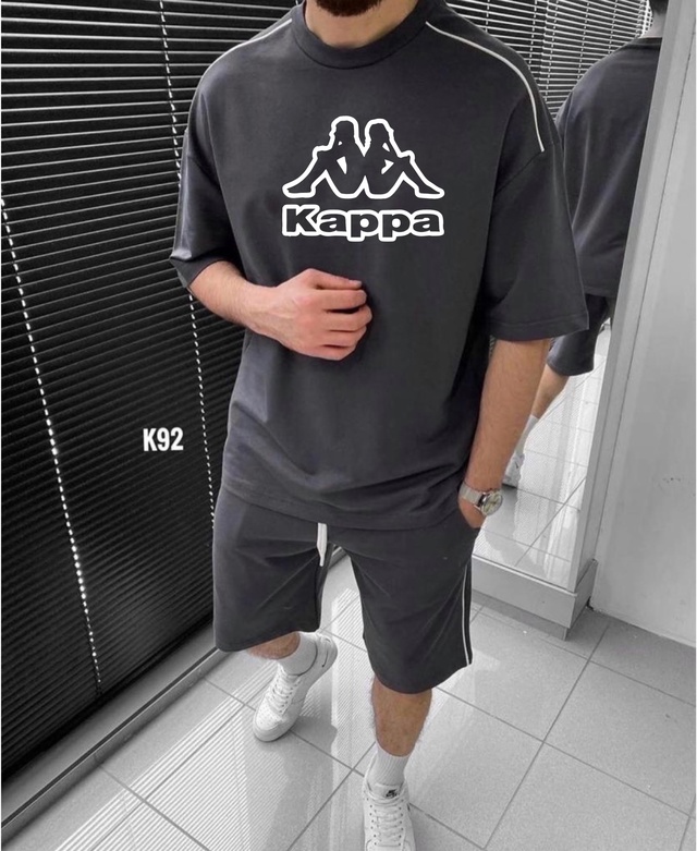 Спортивный костюм 22993687